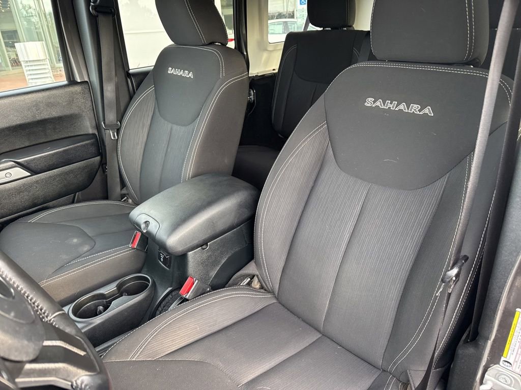 Used 2018 Jeep Wrangler Unlimited Sahara image 14