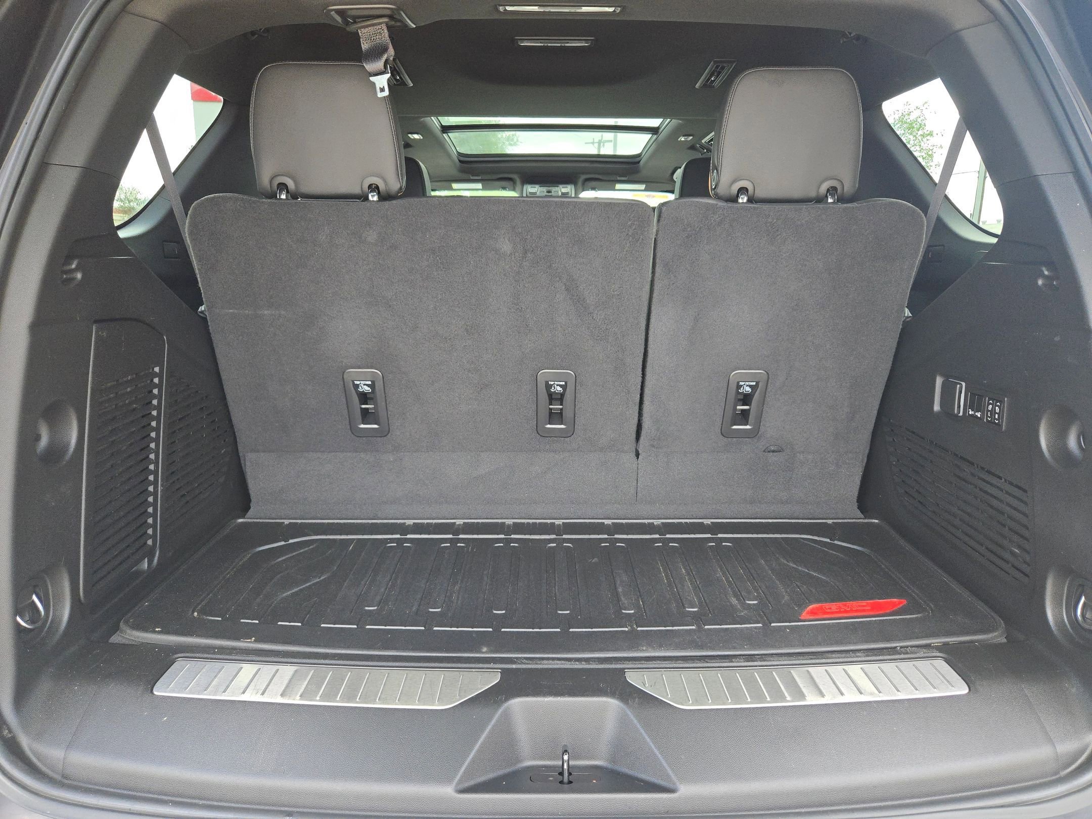 Used 2023 GMC Yukon AT4 image 31