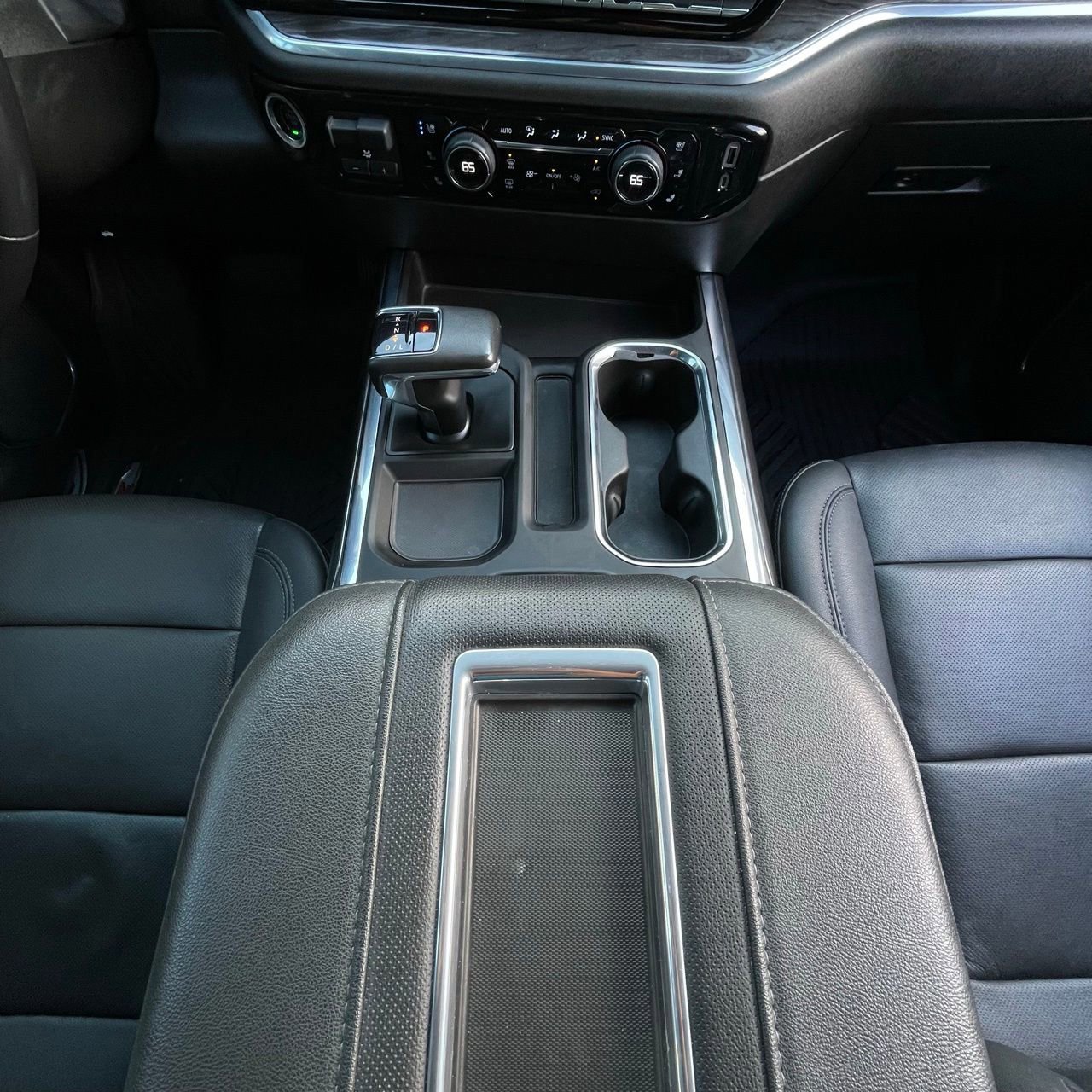 Used 2022 Chevrolet Silverado 1500 LTZ w/ LTZ Premium Package AWD/4WD image 20