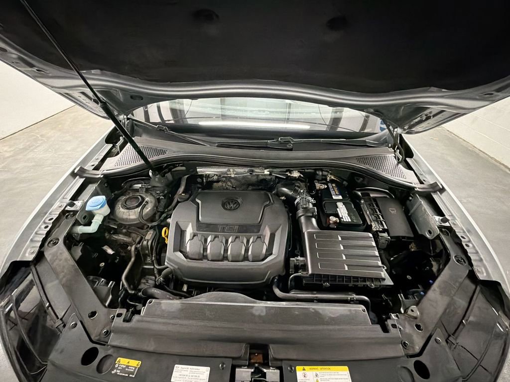 Used 2021 Volkswagen Tiguan SEL FWD image 29