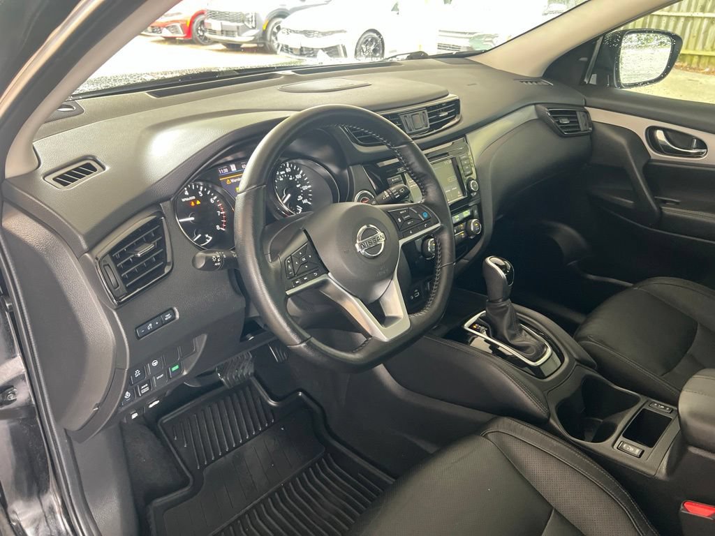 Used 2020 Nissan Rogue Sport SL w/ Premium Package AWD/4WD image 6