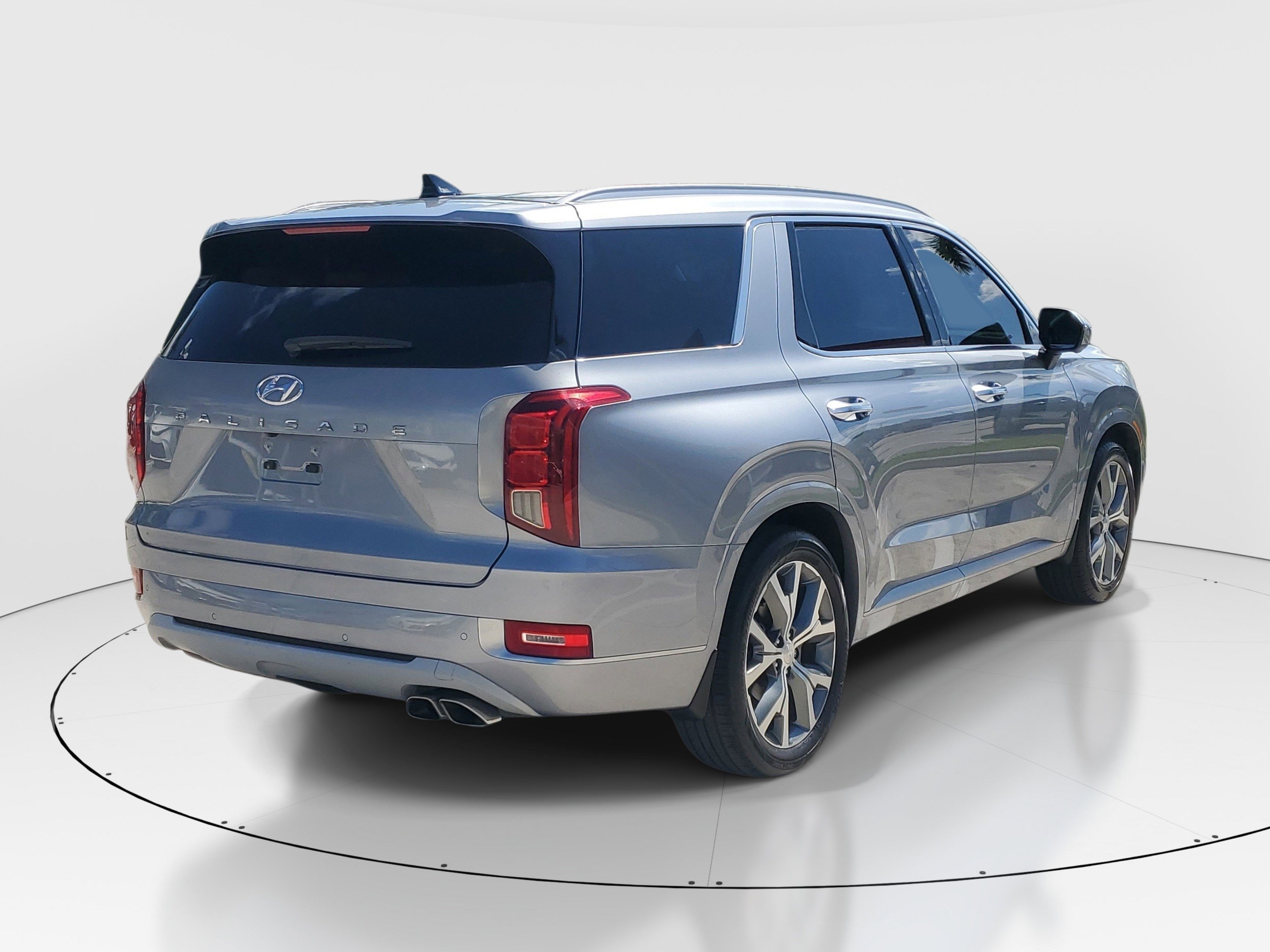 Used 2021 Hyundai Palisade Limited image 3
