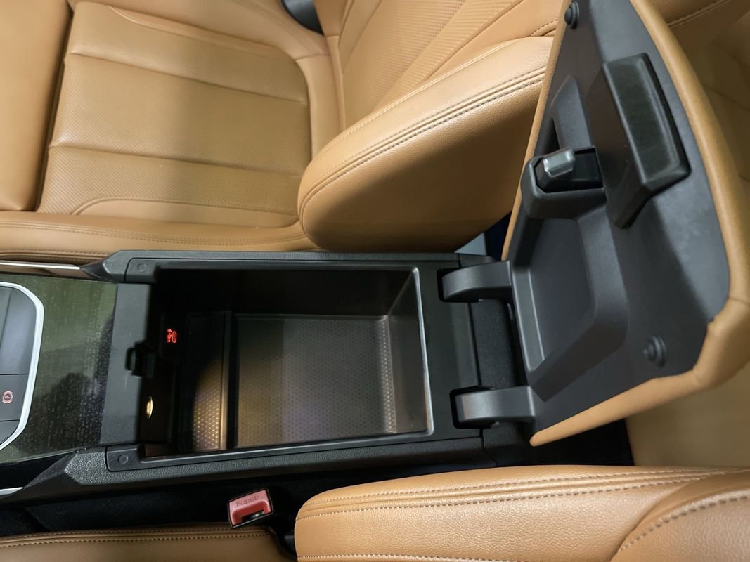 Used 2022 BMW 330e xDrive w/ M Sport Package image 26