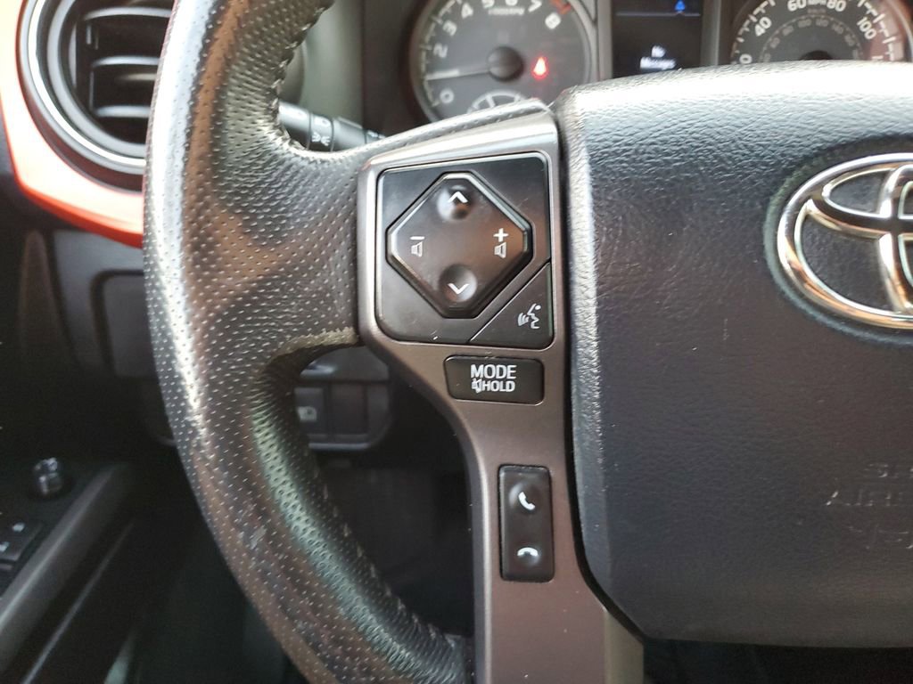 Used 2019 Toyota Tacoma TRD Off-Road image 26