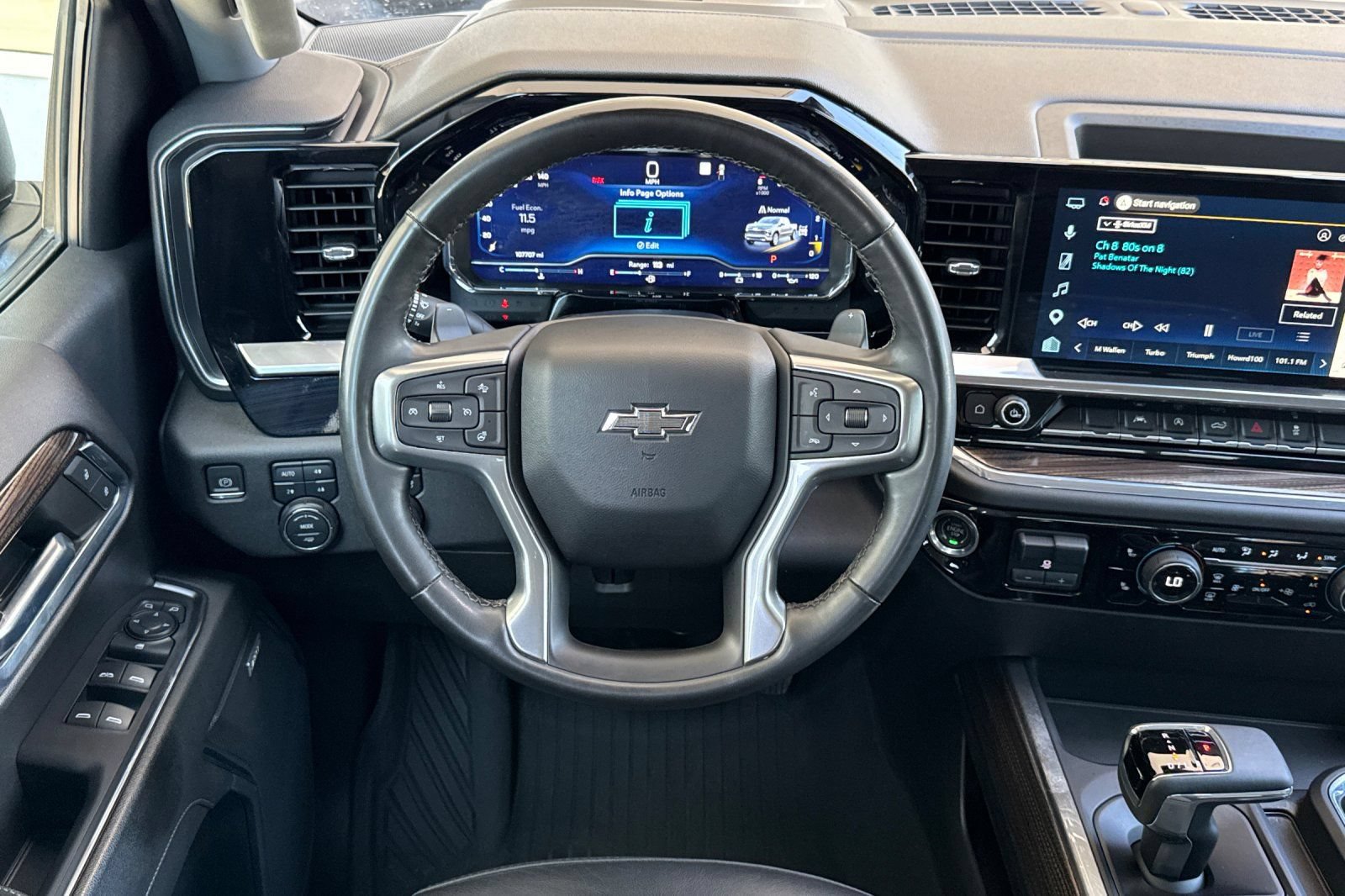 Used 2023 Chevrolet Silverado 1500 RST AWD/4WD image 15