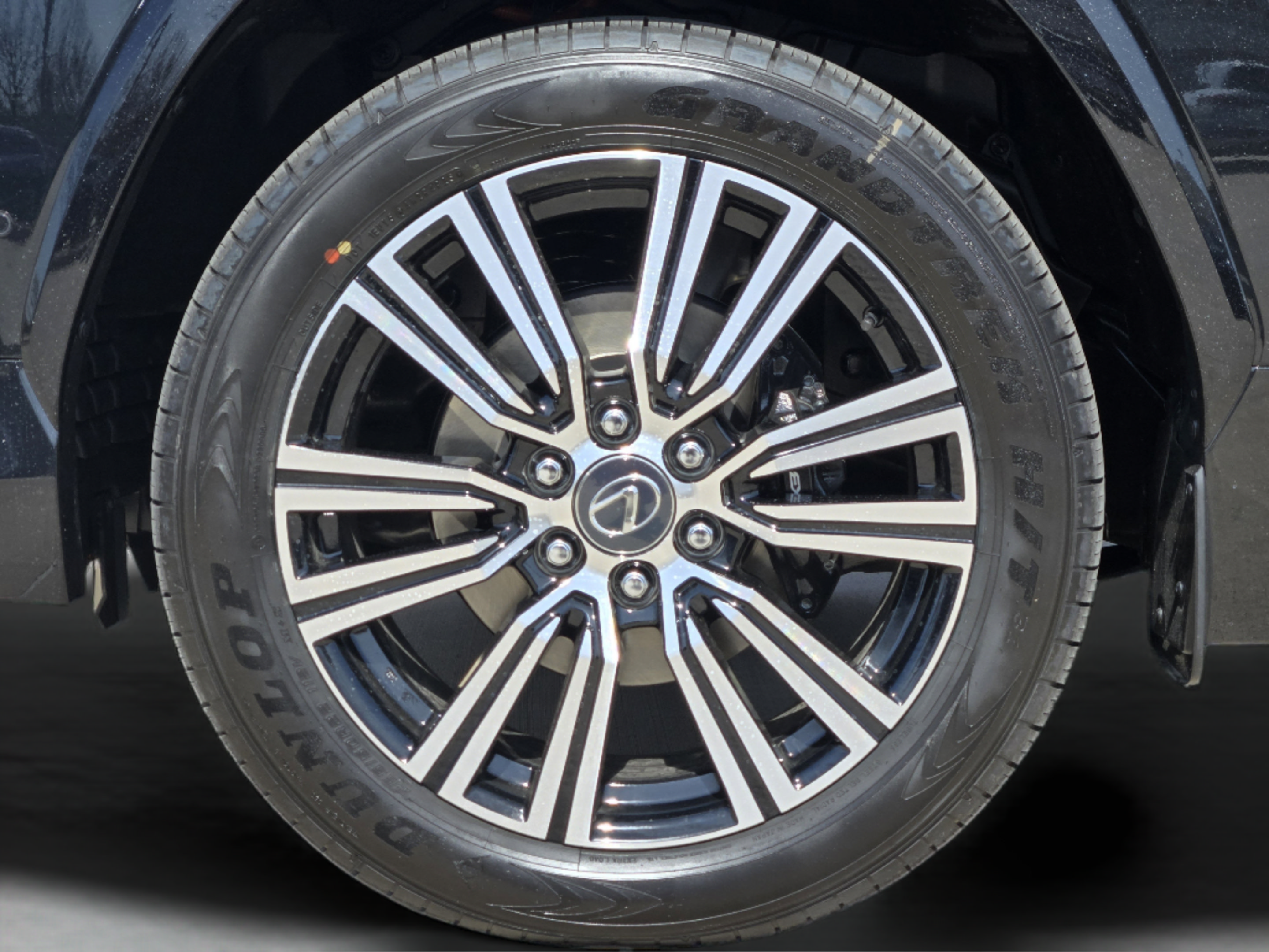 New 2026 Lexus LX 700h Luxury w/ Appearance Package AWD/4WD image 23