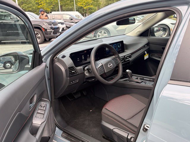 New 2027 Nissan Sentra SR w/ SR All Weather Package FWD image 14