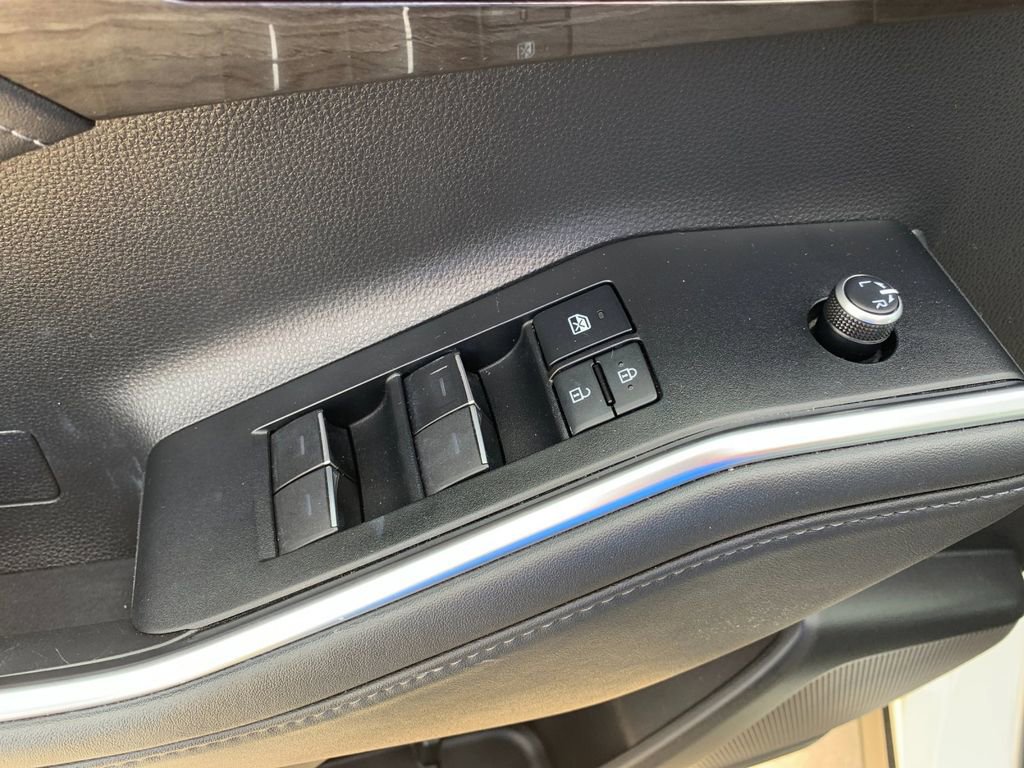 Used 2020 Toyota Highlander Platinum image 13