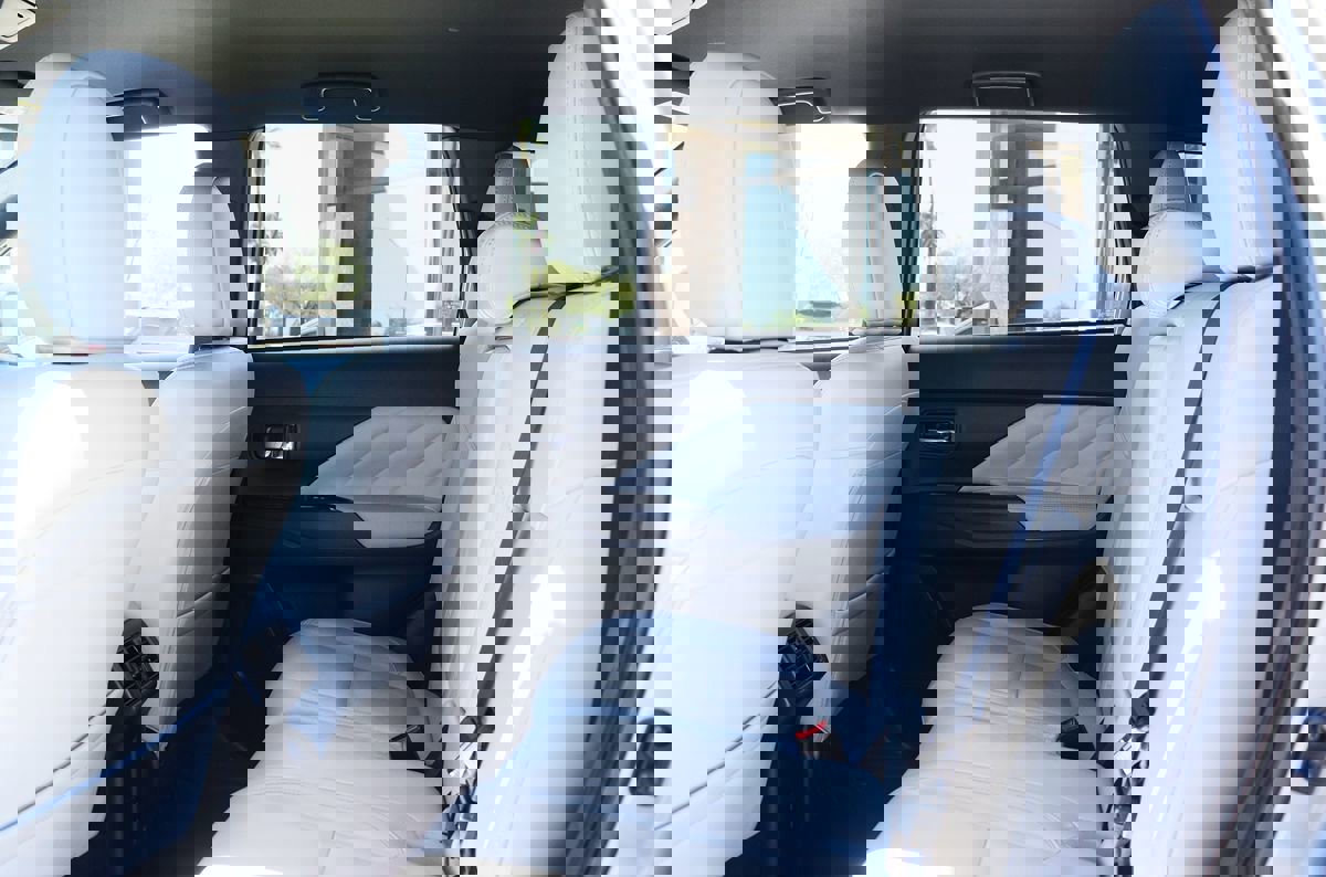 Used 2022 Mitsubishi Outlander SEL image 32