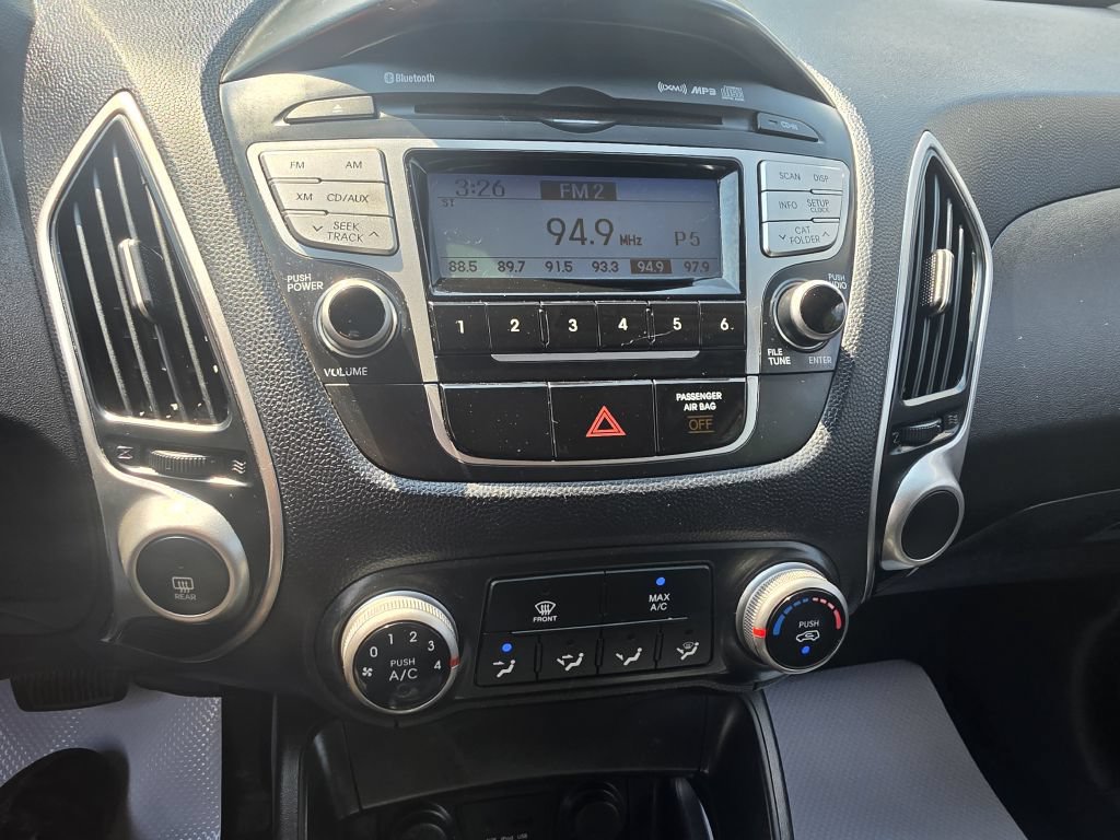Used 2010 Hyundai Tucson GLS w/ Popular Equipment Pkg 2 FWD image 13