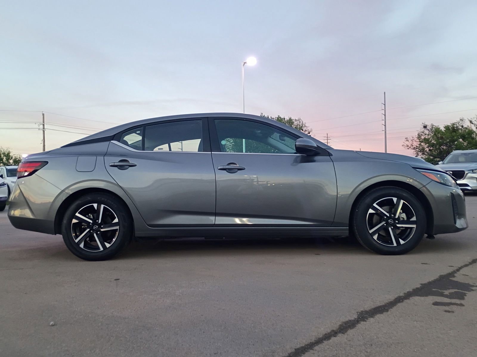 Used 2024 Nissan Sentra SV image 4