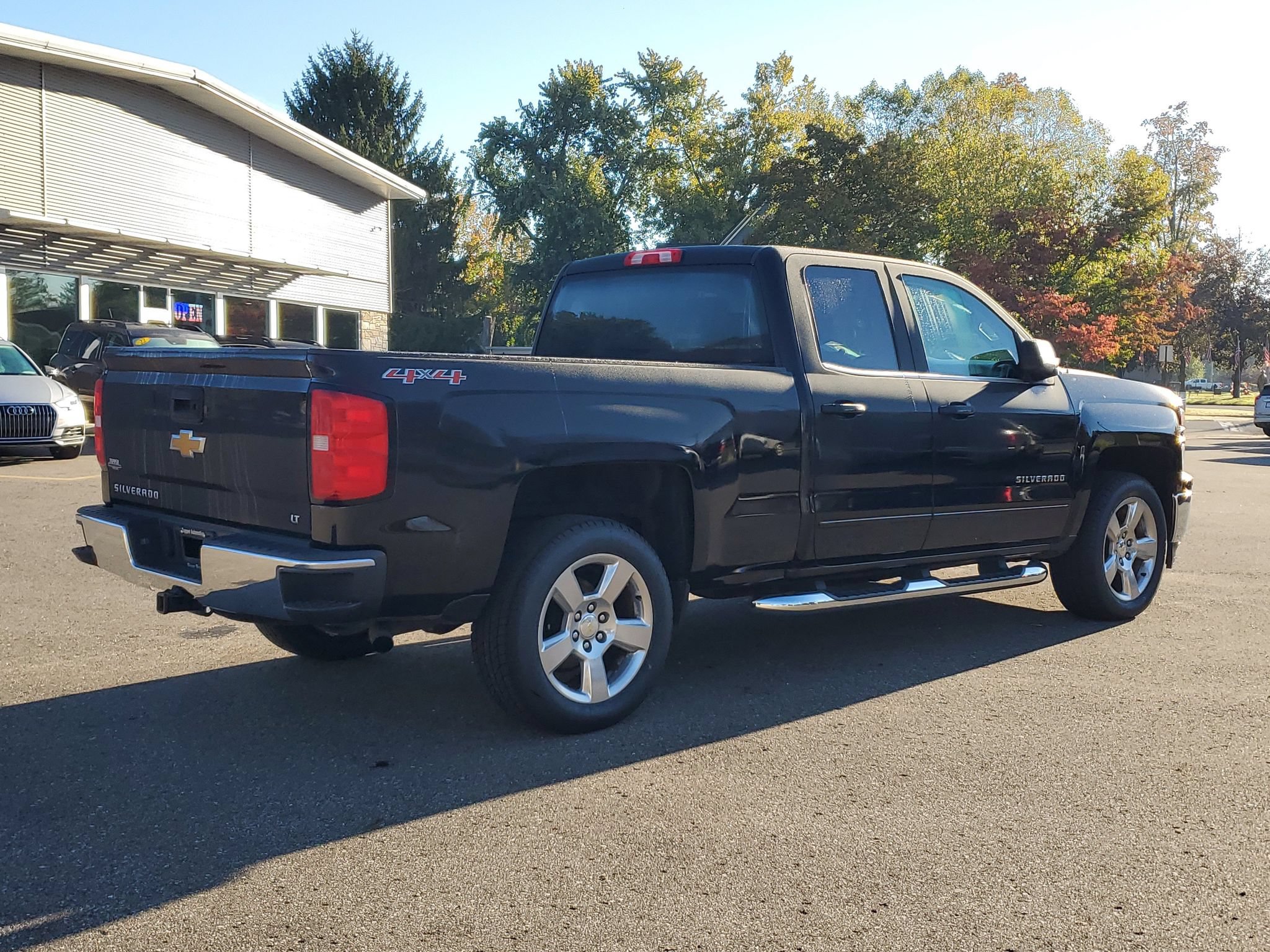 Used 2015 Chevrolet Silverado 1500 LT w/ LT Convenience Package AWD/4WD image 4