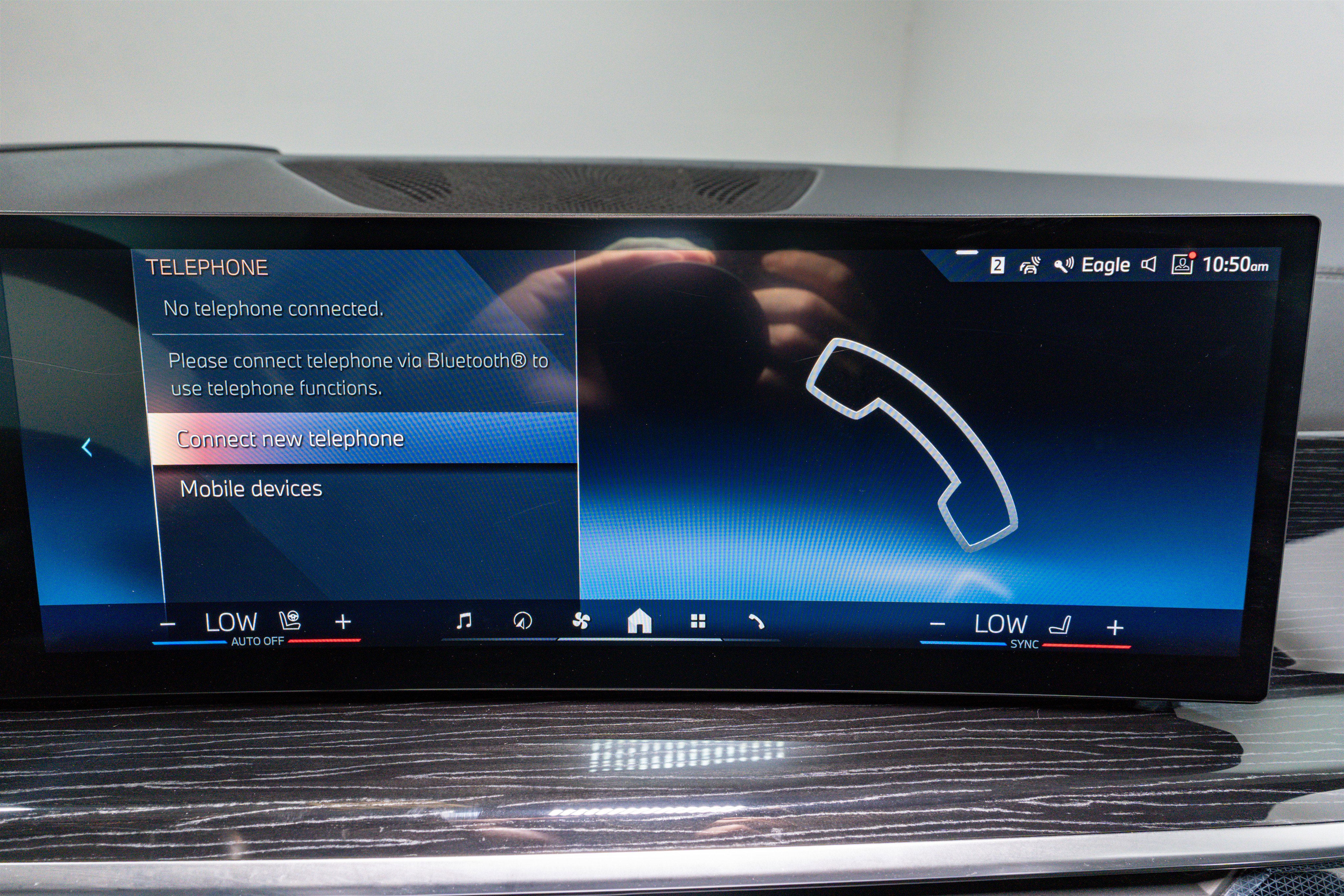 Used 2024 BMW X7 xDrive40i w/ M Sport Package image 21