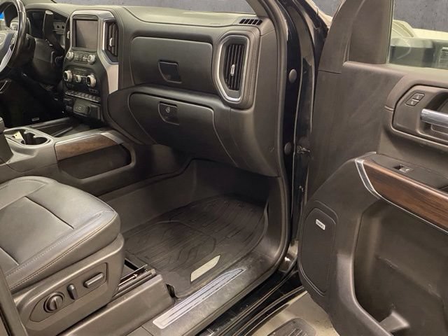 Used 2022 GMC Sierra 3500 SLT w/ SLT Preferred Package AWD/4WD image 21
