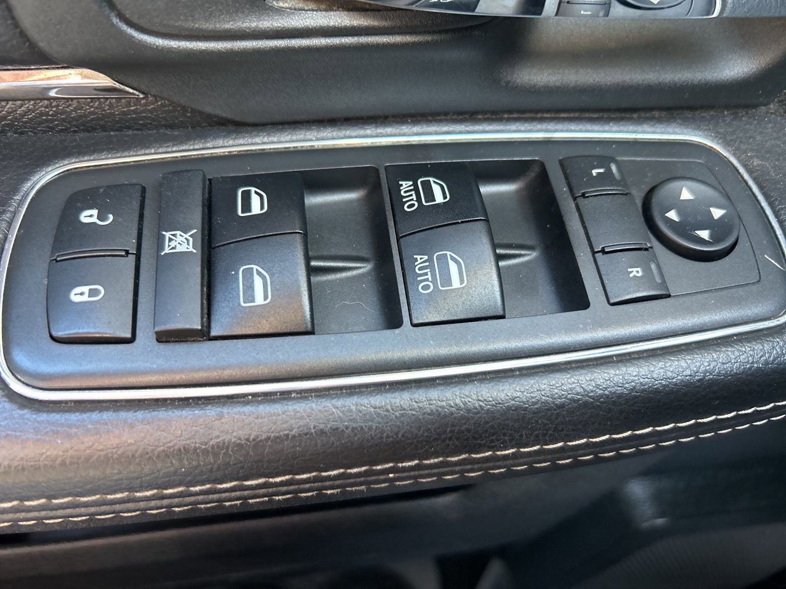 Used 2017 RAM 1500 Sport image 14