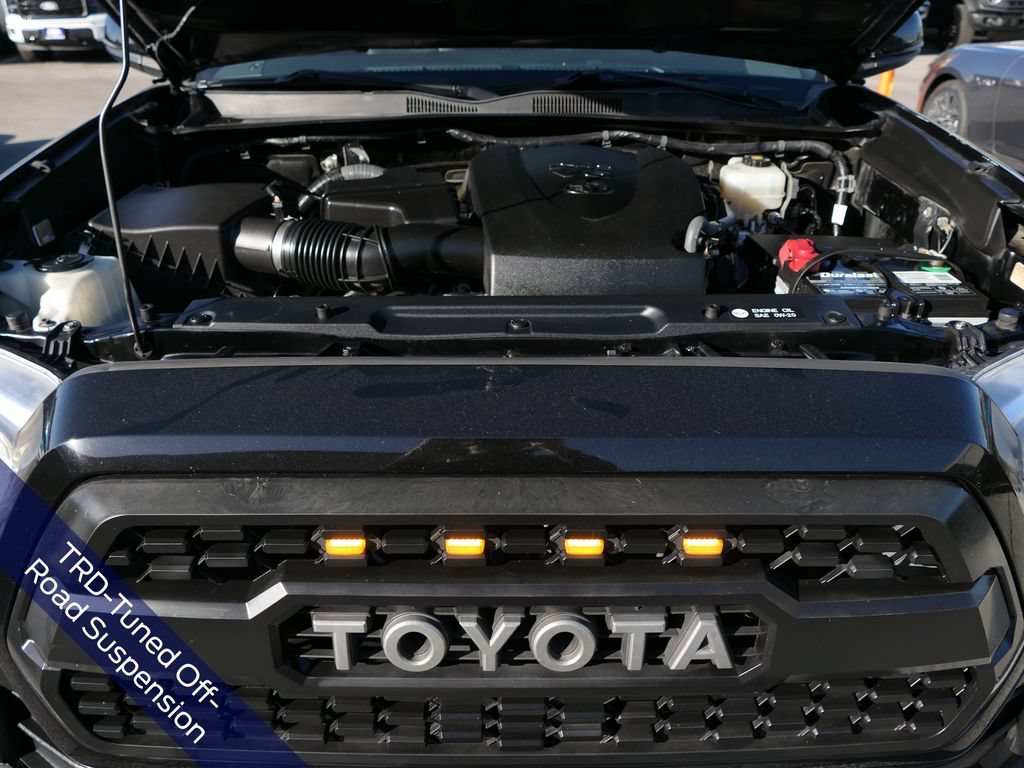 Used 2017 Toyota Tacoma TRD Off-Road AWD/4WD image 28