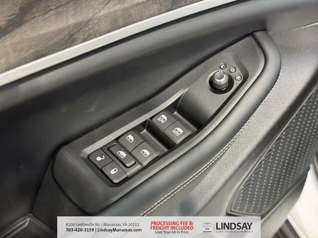 New 2026 Jeep Grand Cherokee Altitude AWD/4WD image 27