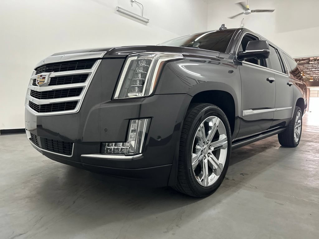 Used 2018 Cadillac Escalade ESV Premium Luxury RWD image 24
