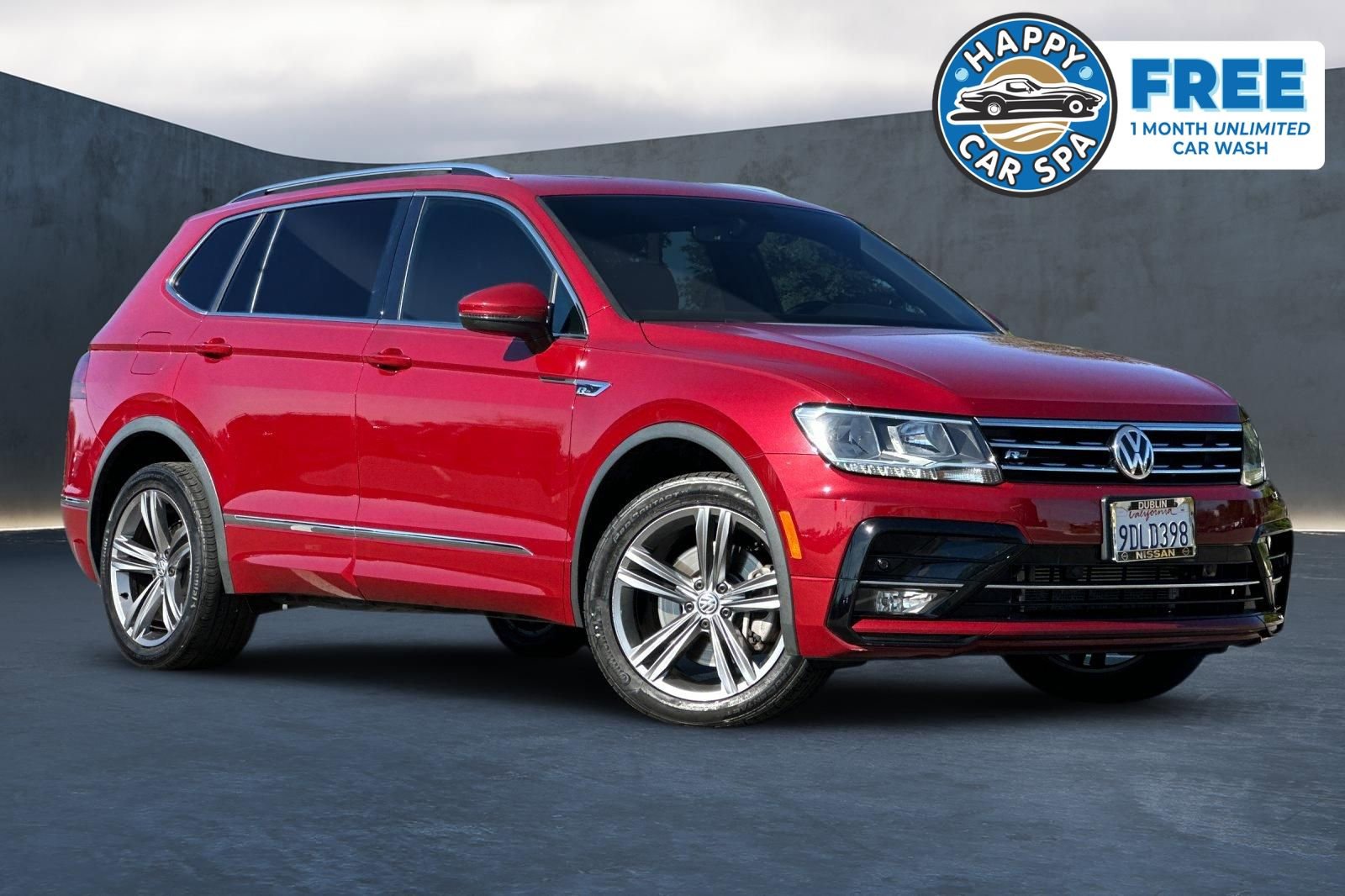 Used 2019 Volkswagen Tiguan SEL R-Line image 1