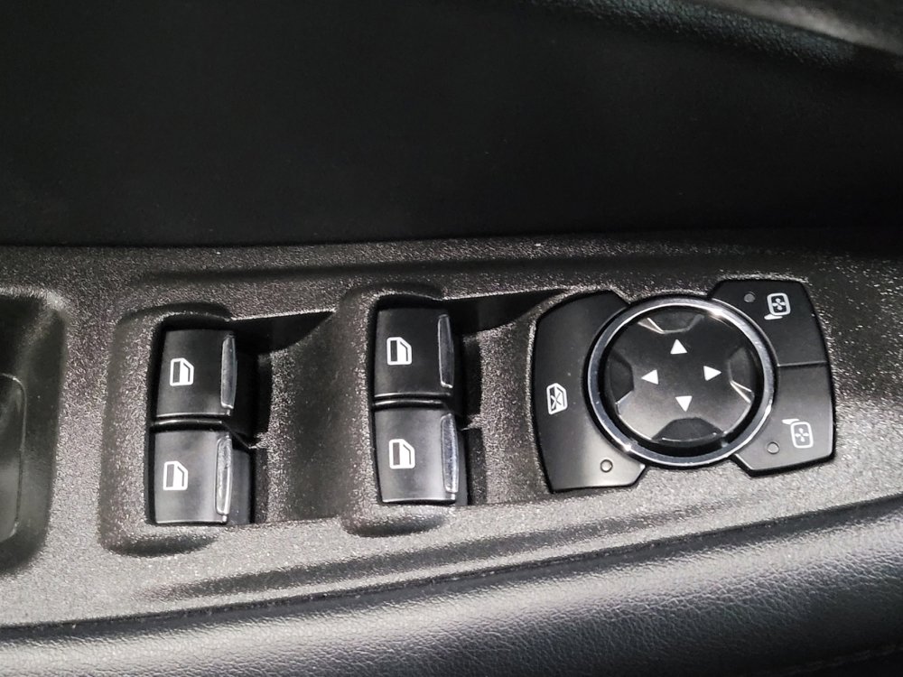 Used 2024 Ford Edge SEL image 27