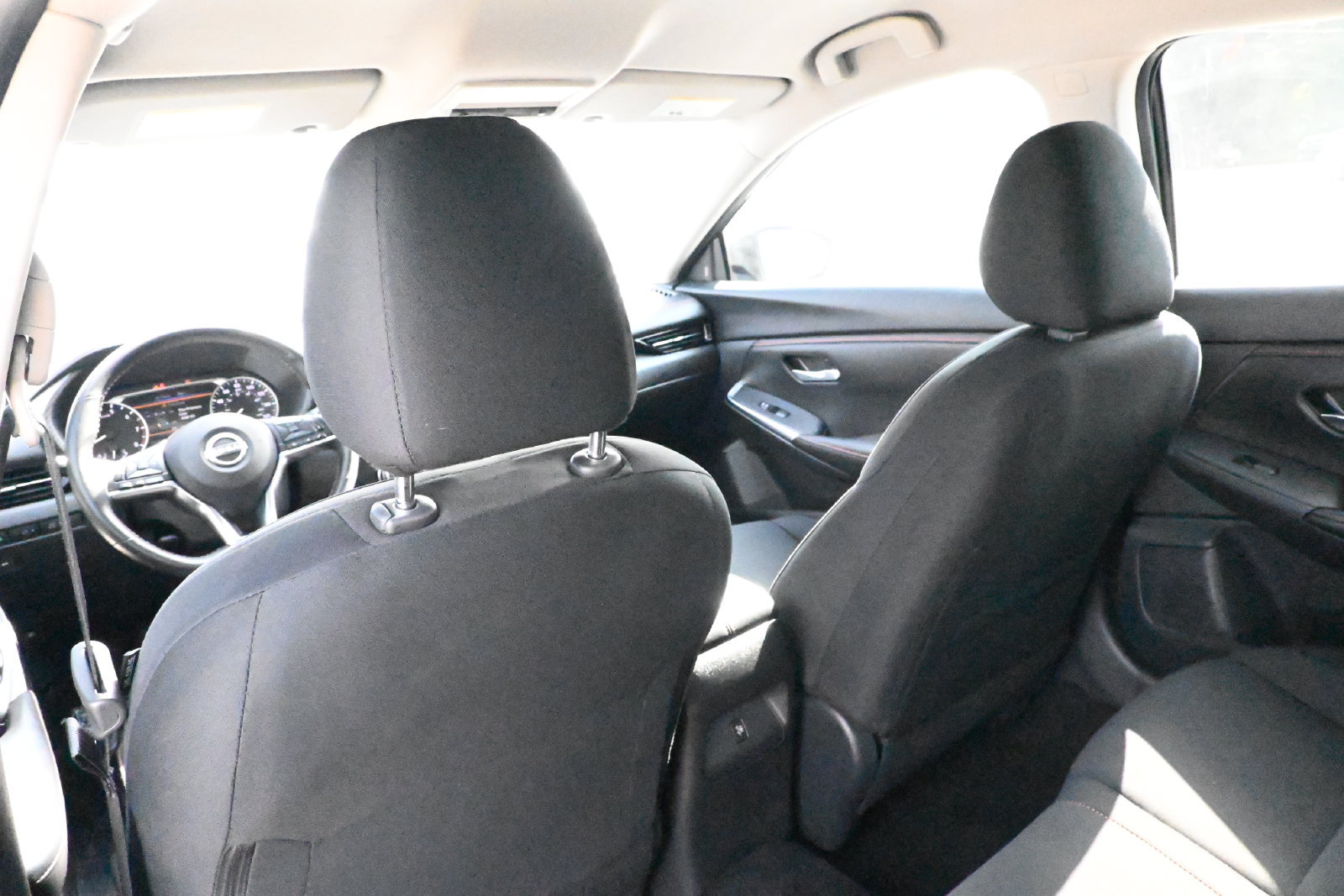 Used 2025 Nissan Sentra SR FWD image 19