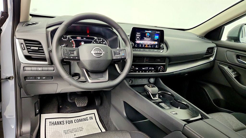 Used 2026 Nissan Rogue SV FWD image 24