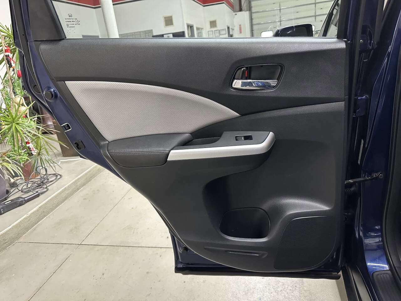 Used 2016 Honda CR-V Touring image 12