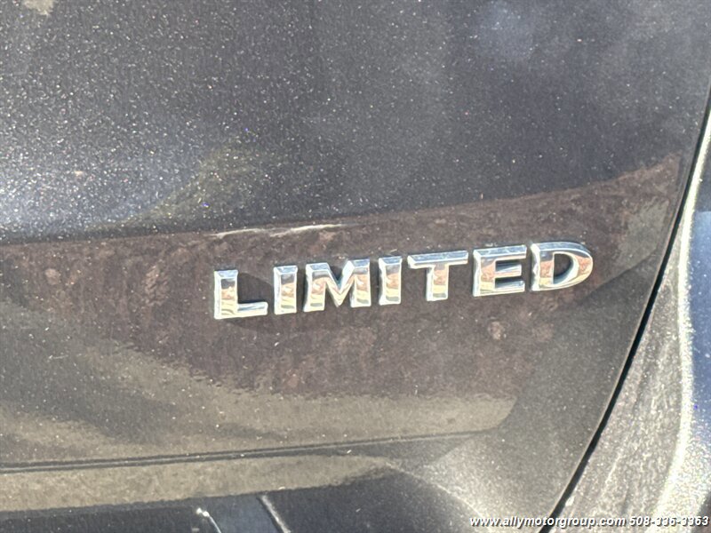 Used 2020 Jeep Grand Cherokee Limited AWD/4WD image 10
