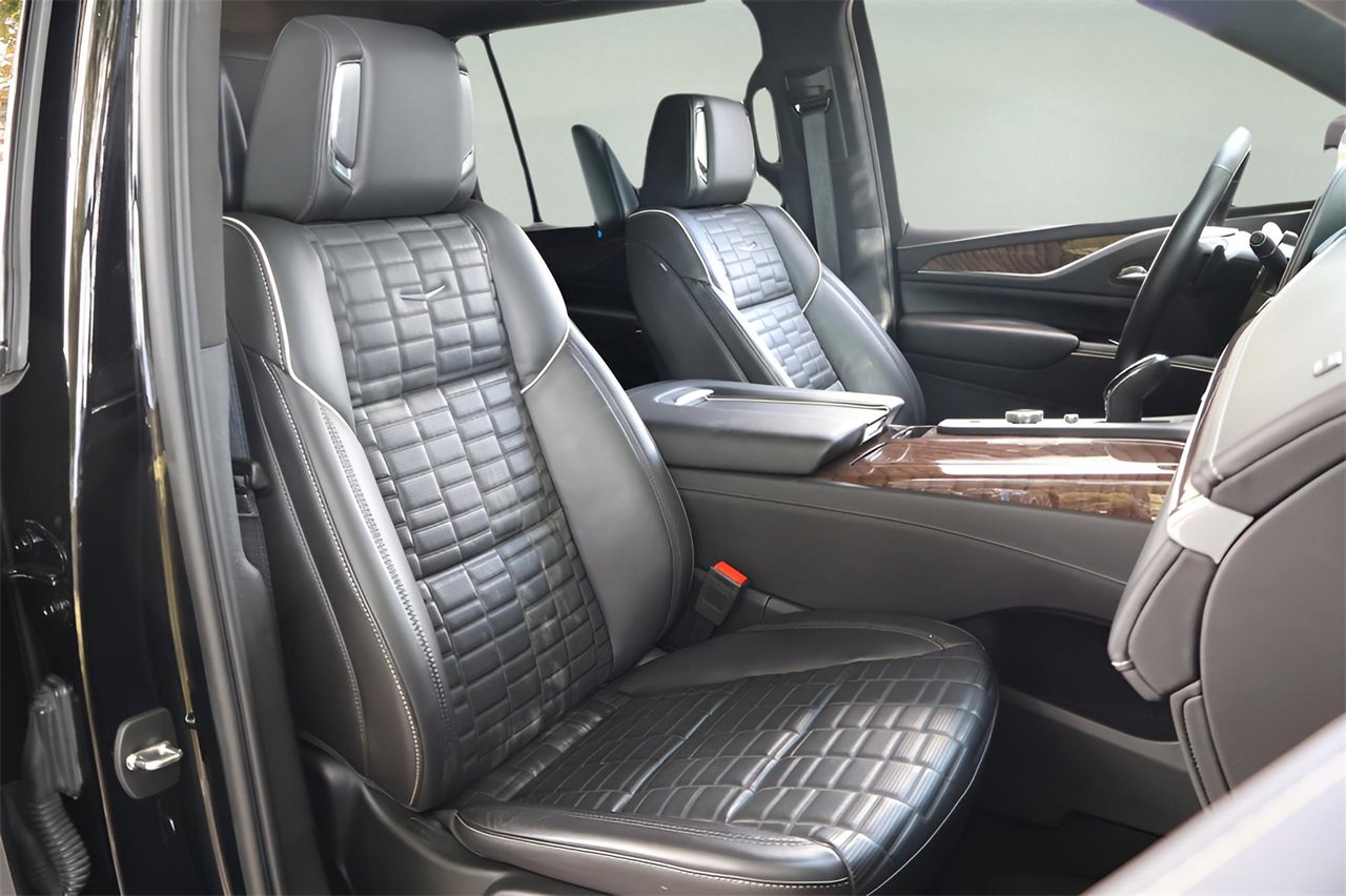 Certified 2023 Cadillac Escalade ESV Premium Luxury Platinum image 23