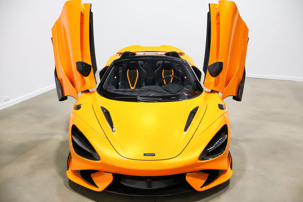 Used 2022 McLaren 765LT RWD image 30