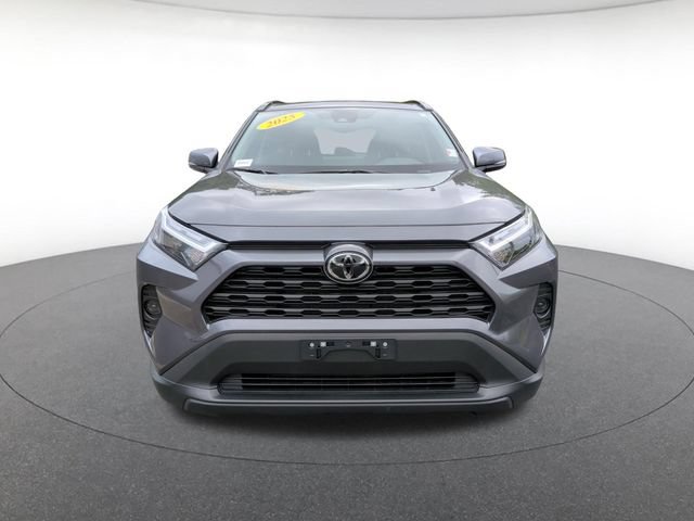 Used 2025 Toyota RAV4 XLE FWD image 9