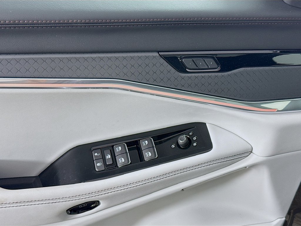 New 2025 Jeep Wagoneer S Limited AWD/4WD image 18