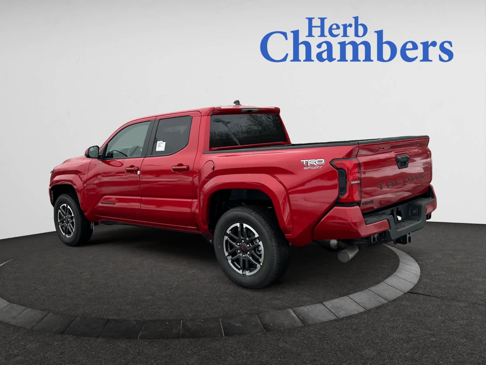Used 2025 Toyota Tacoma TRD Sport AWD/4WD image 3