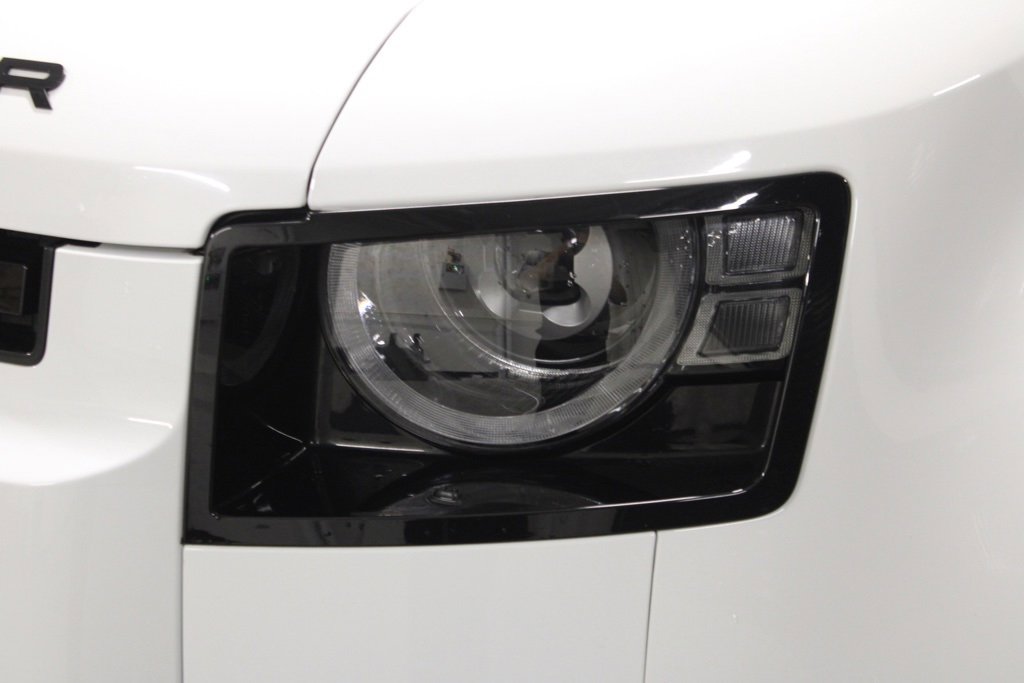 Used 2020 Land Rover Defender 110 HSE image 11