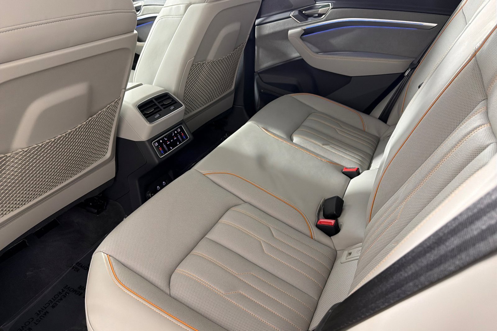 Used 2024 Audi Q8 e-tron Prestige AWD/4WD image 11