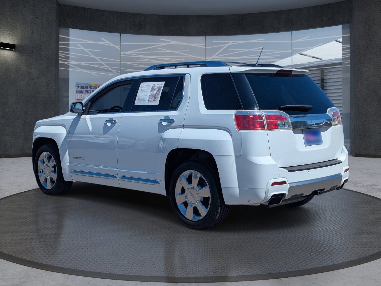 Used 2015 GMC Terrain Denali w/ Cargo Package image 4