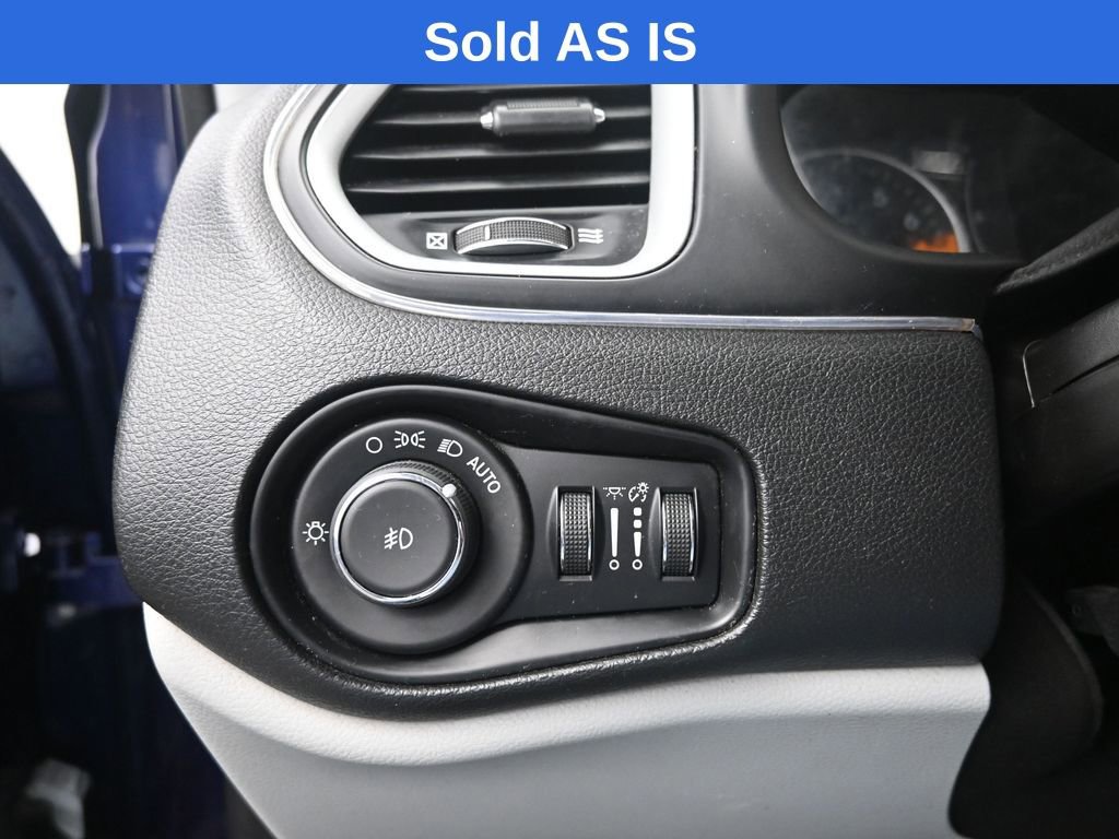 Used 2018 Jeep Renegade Latitude FWD image 33