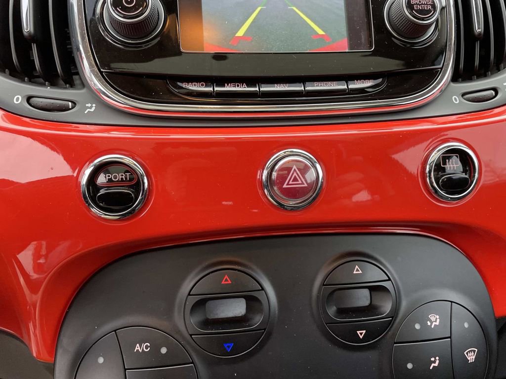 Used 2018 FIAT 500 Lounge image 18