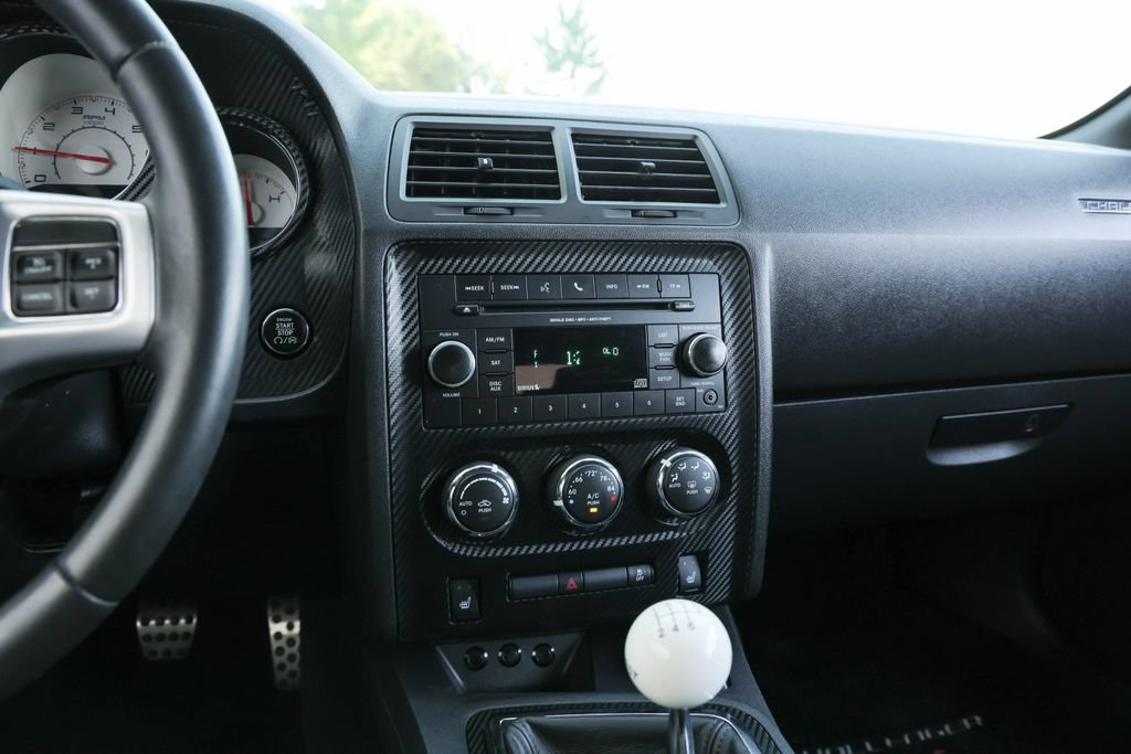 Used 2013 Dodge Challenger R/T Plus RWD image 9