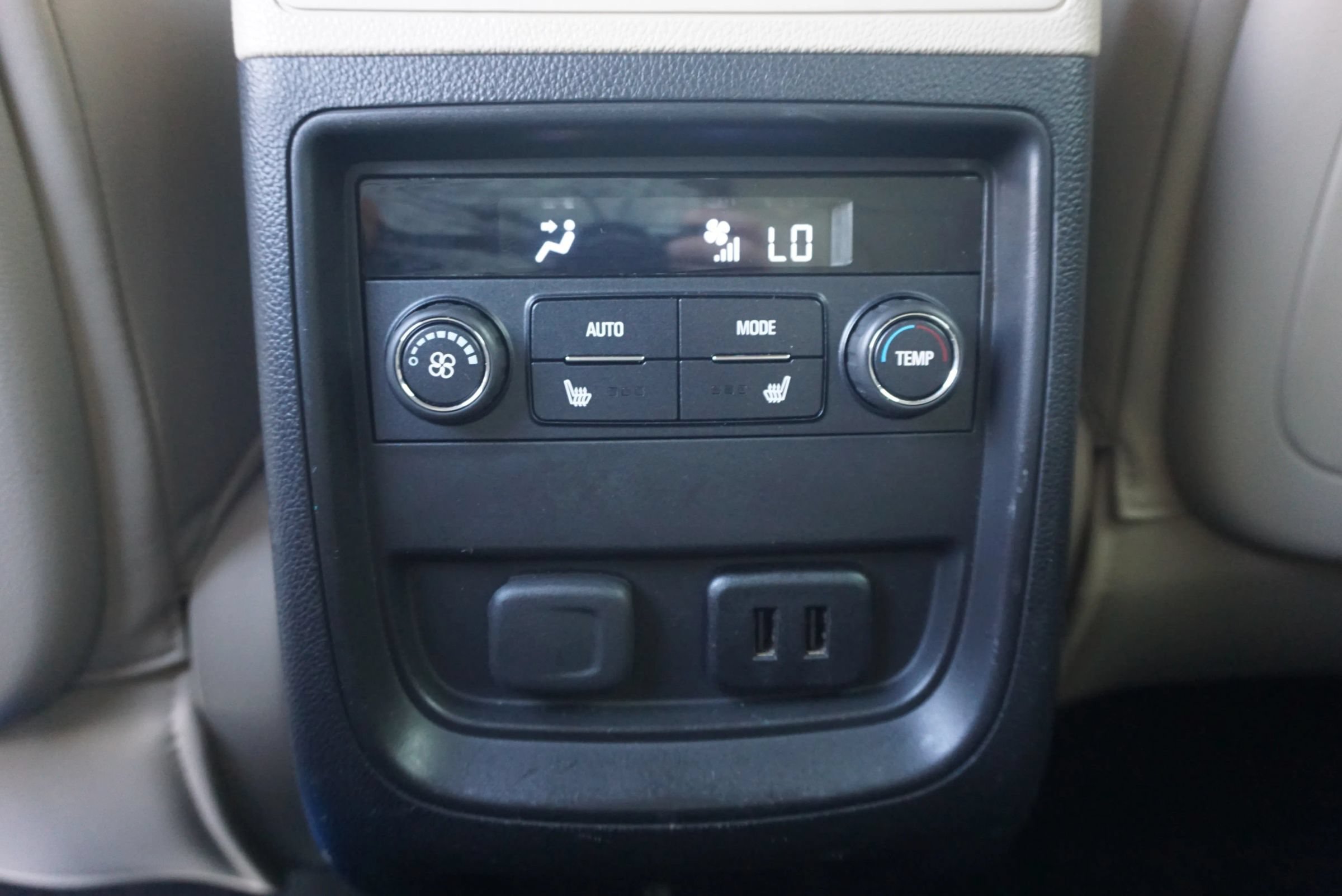 Used 2016 Buick Envision Premium AWD/4WD image 18