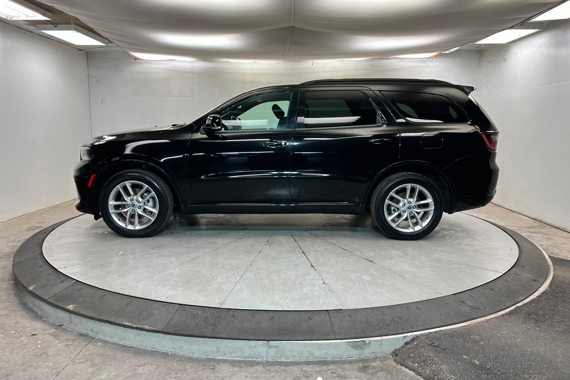 Certified 2024 Dodge Durango GT image 2