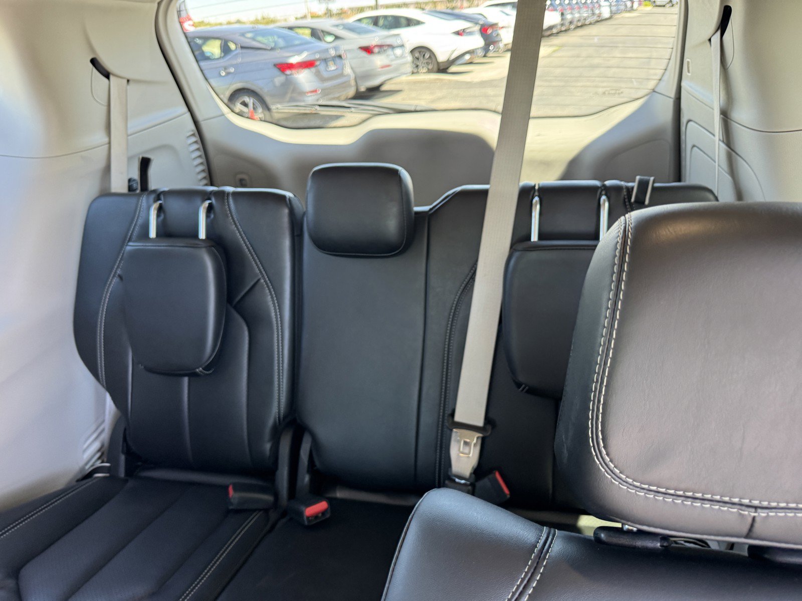 Used 2024 Chrysler Pacifica Limited FWD image 14