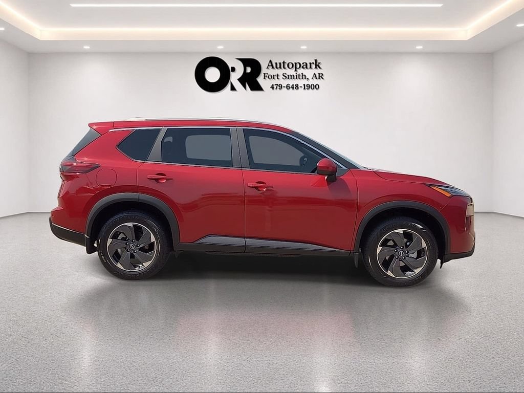 Used 2024 Nissan Rogue SV w/ SV Premium Package FWD image 6