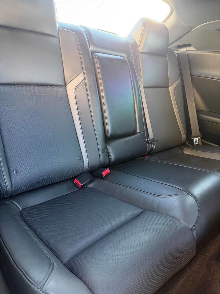 Used 2017 Dodge Challenger SXT Plus image 13