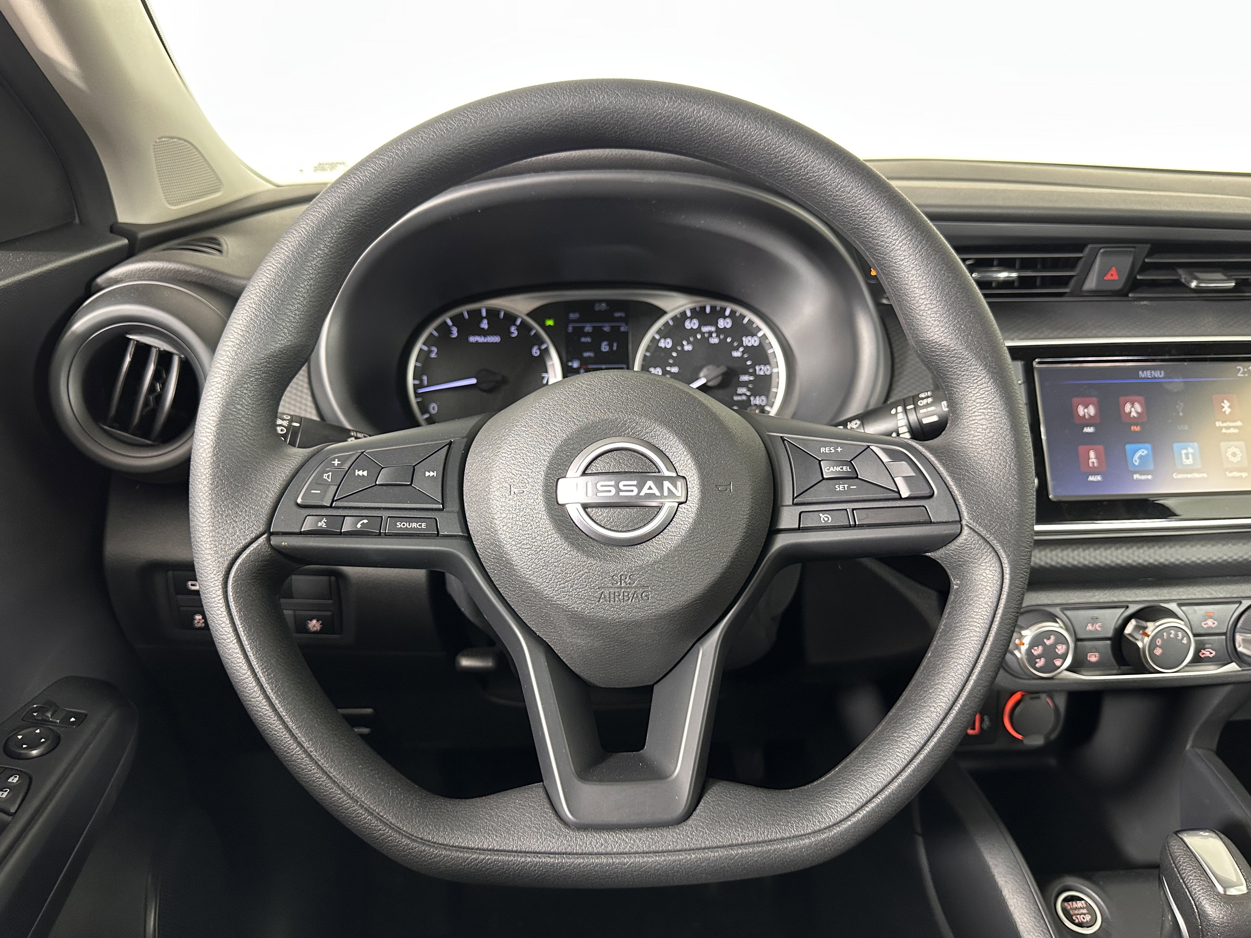 New 2025 Nissan Kicks Play S image 23