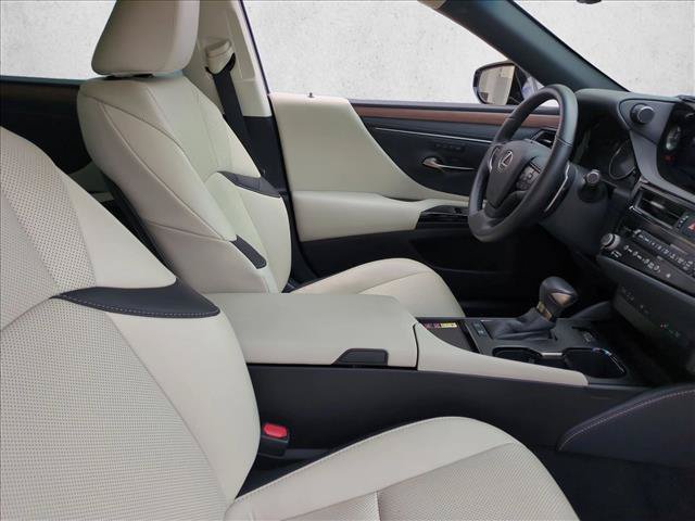 Used 2025 Lexus ES 300h w/ Premium Package FWD image 21