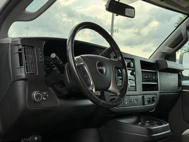 Used 2017 GMC Savana 3500 Extended RWD video 2