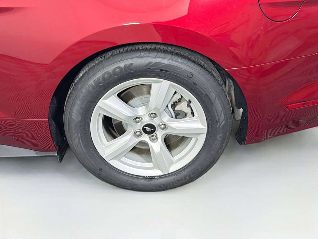 Used 2017 Ford Mustang Coupe RWD image 29