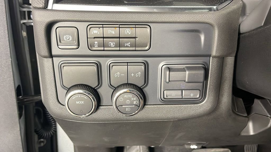 New 2025 Chevrolet Suburban RST w/ Advanced Technology Package image 30