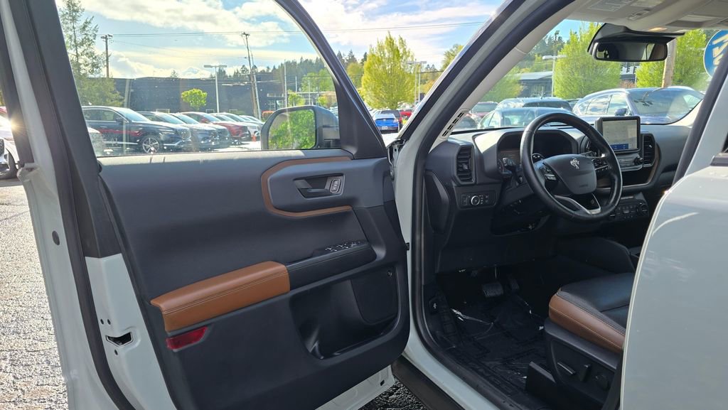 Used 2021 Ford Bronco Sport Outer Banks w/ Outer Banks Package (96D) image 19